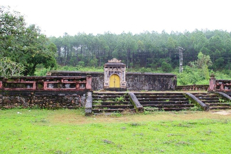 Lăng Cơ Thánh của chúa Nguyễn Phúc Luân