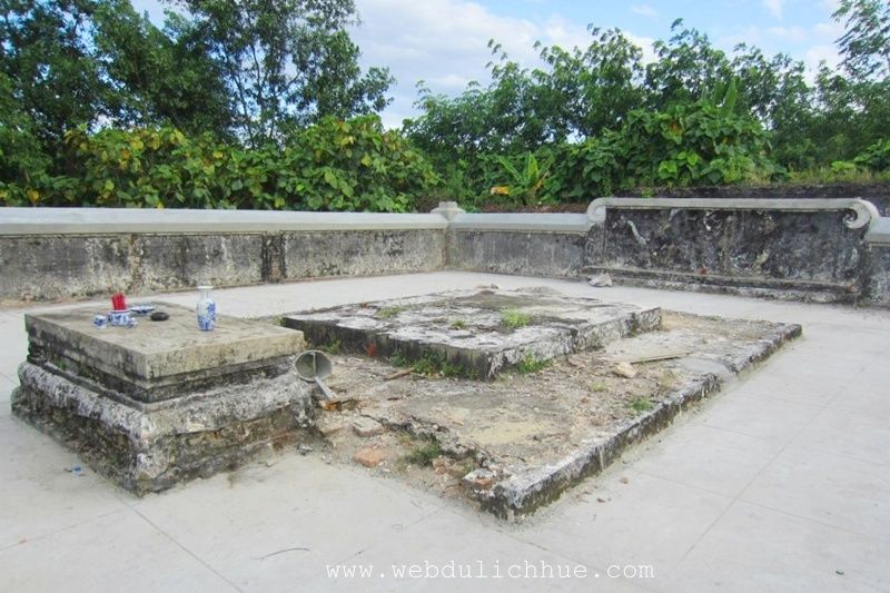 Lăng Trưá»ng Máºu lăng chúa Nguyá»…n Phúc Thái