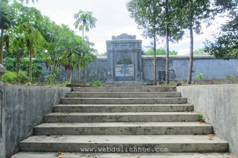 Lăng Trưá»ng Thanh cá»§a chúa Nguyá»…n Phúc Chu