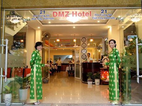 Khách sạn DMZ