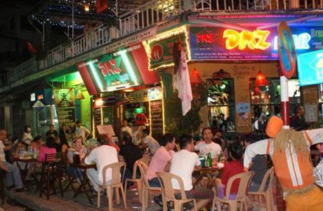DMZ Bar