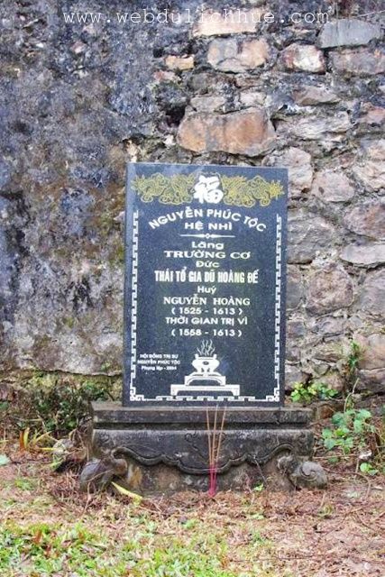 Lăng Trường Cơ - Lăng của chúa Nguyễn Hoàng