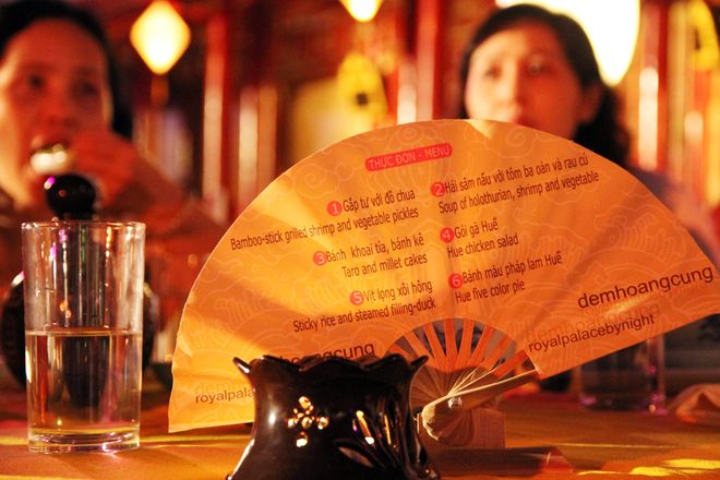 Yến tiệc cung đình Huế