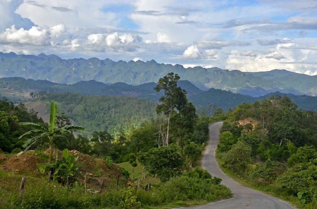 RoadinNorthernThailandsm_zps2e022629.jpg