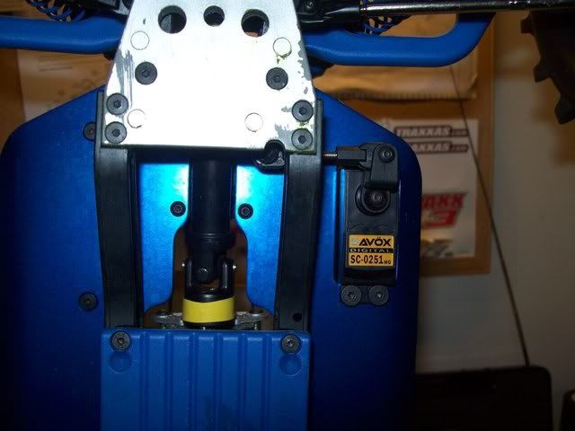 t maxx 3.3 steering servo