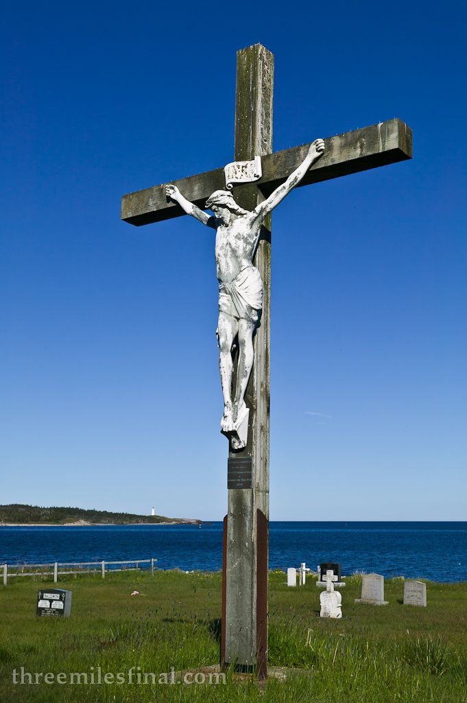 IMAGE: http://i1119.photobucket.com/albums/k634/threemilesfinal/TMF-On%20the%20Go/TMF-2153.jpg