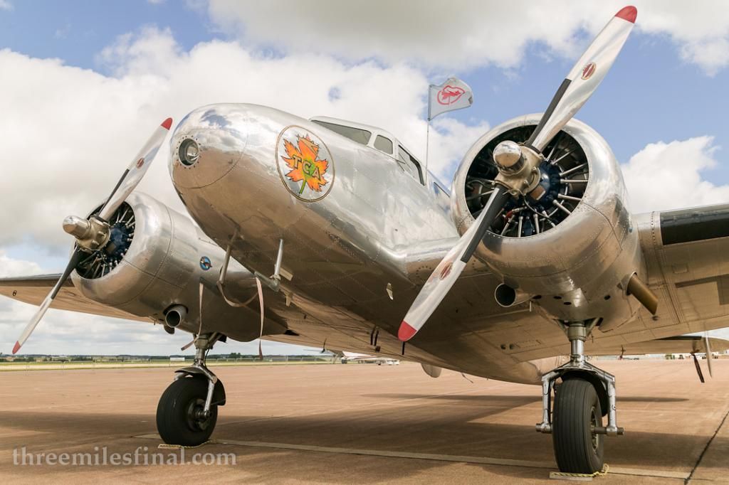 An immaculate Electra on the ramp.