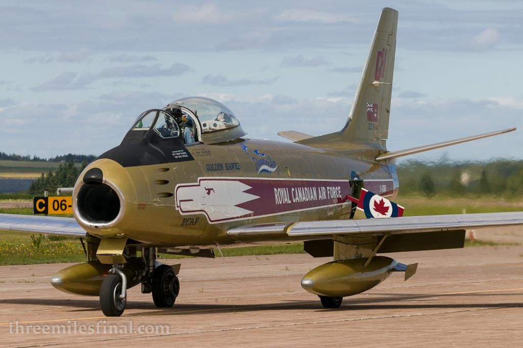 Hawk One taxiing in after its routine.