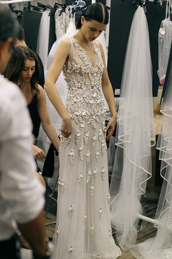 Vestidos de novia de Naeem Khan · Tendencias de Bodas Magazine Naeem Khan backstage