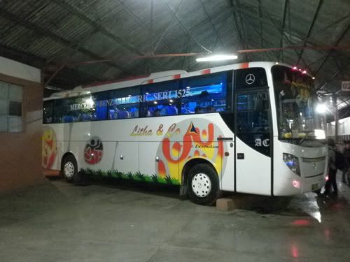 bus litha toraja bus litha toraja