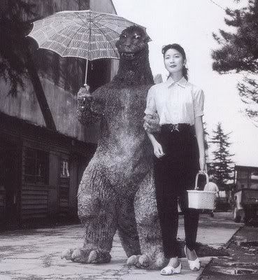 http://i1119.photobucket.com/albums/k637/Hobbykid1/godzilla-walks.jpg