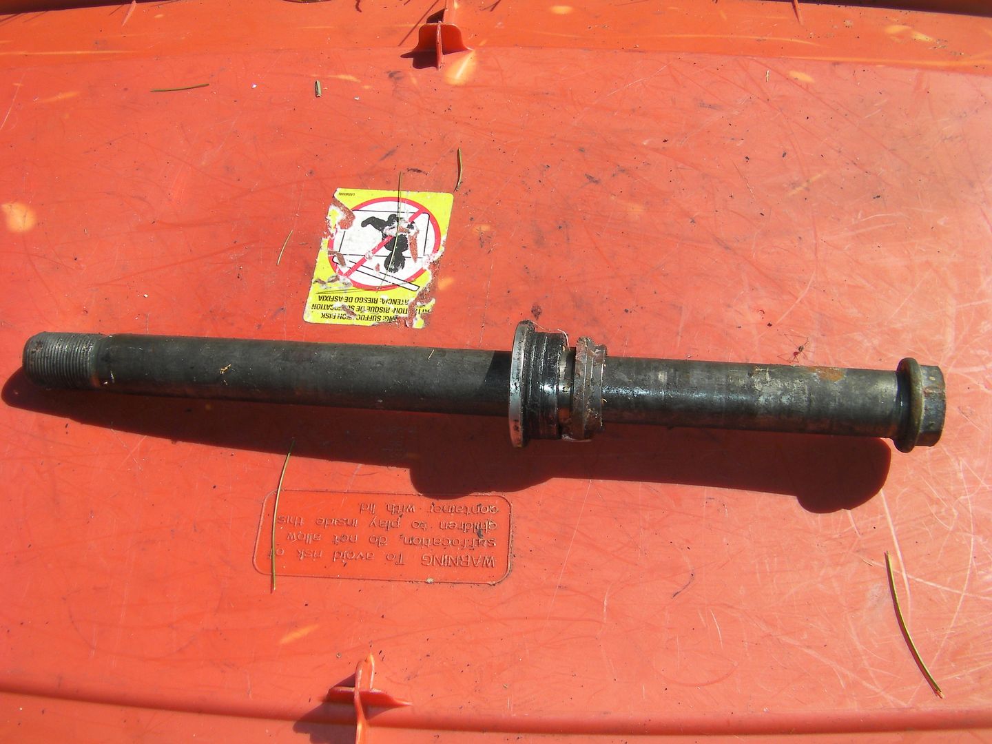  photo RearAxle1_zpsde3a6eeb.jpg