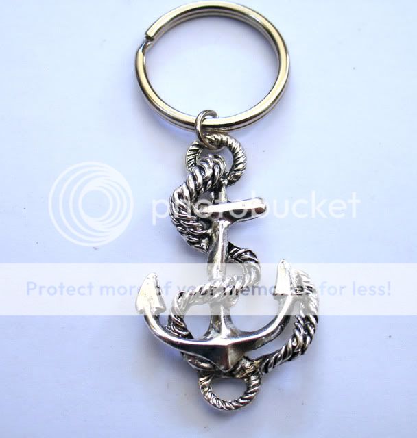 NEW NAUTICAL Anchor keyring . Its made of antique silver plated zinc 