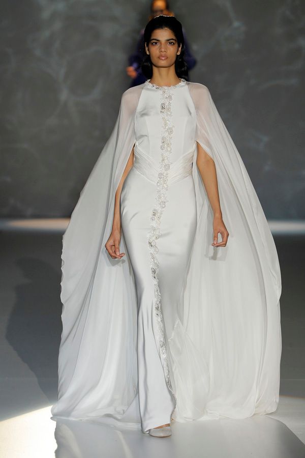 Isabel Zapardiez · Colección 2015 vestidos de novia · Tendencias de Bodas Magazine