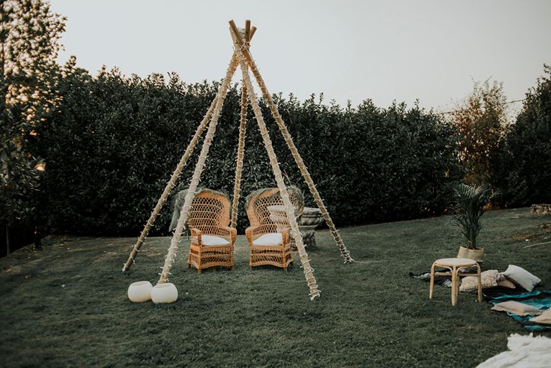 Slow wedding en Galicia con vestido de novia de Sara Lage.