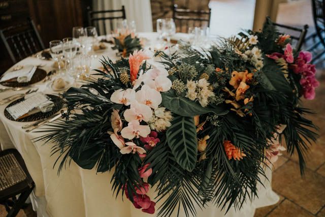 Slow wedding en Galicia con vestido de novia de Sara Lage.