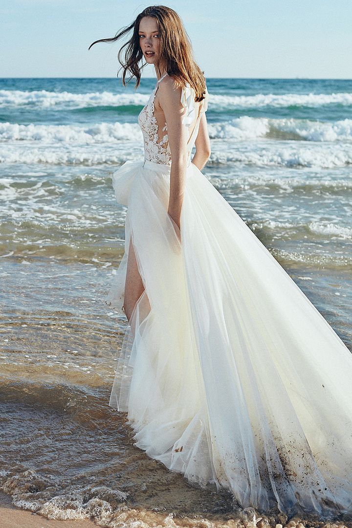 Vestidos de novia románticos y boho de Ramón Herrerías