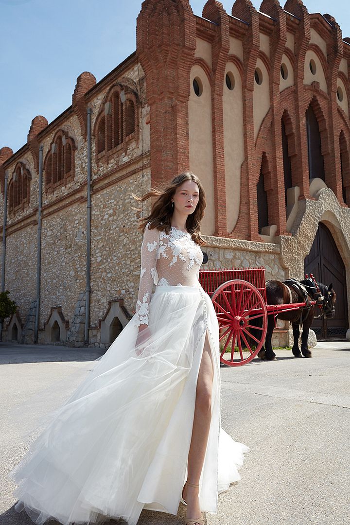Vestidos de novia románticos y boho de Ramón Herrerías