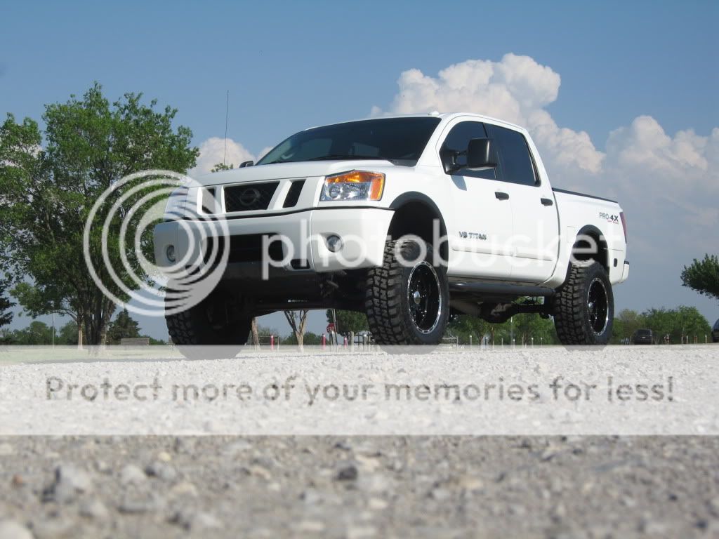 2008 White PRO-4X: Help on rims and tires...lift? - Nissan Titan Forum